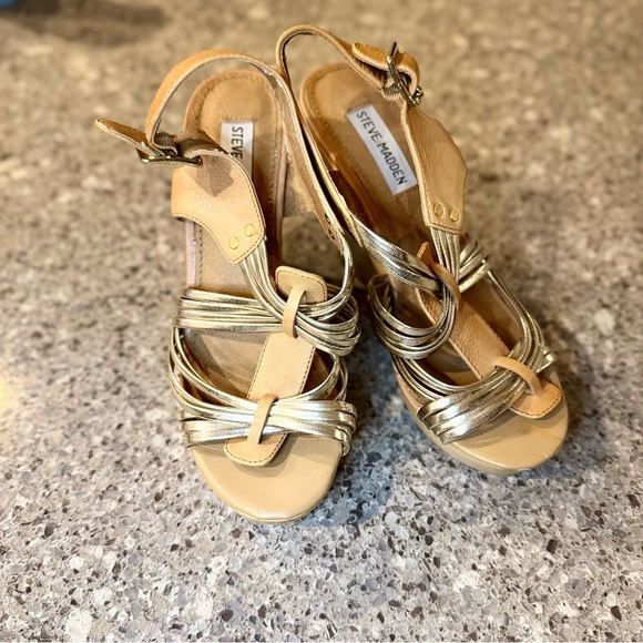 Steve Madden Shoes - Steve Madden Wooden Wedges - Size 8 ⭐👠